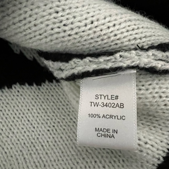 Acrylic V-Neck Star Sweater by Zenana Sz S NWOT - Picture 5 of 7